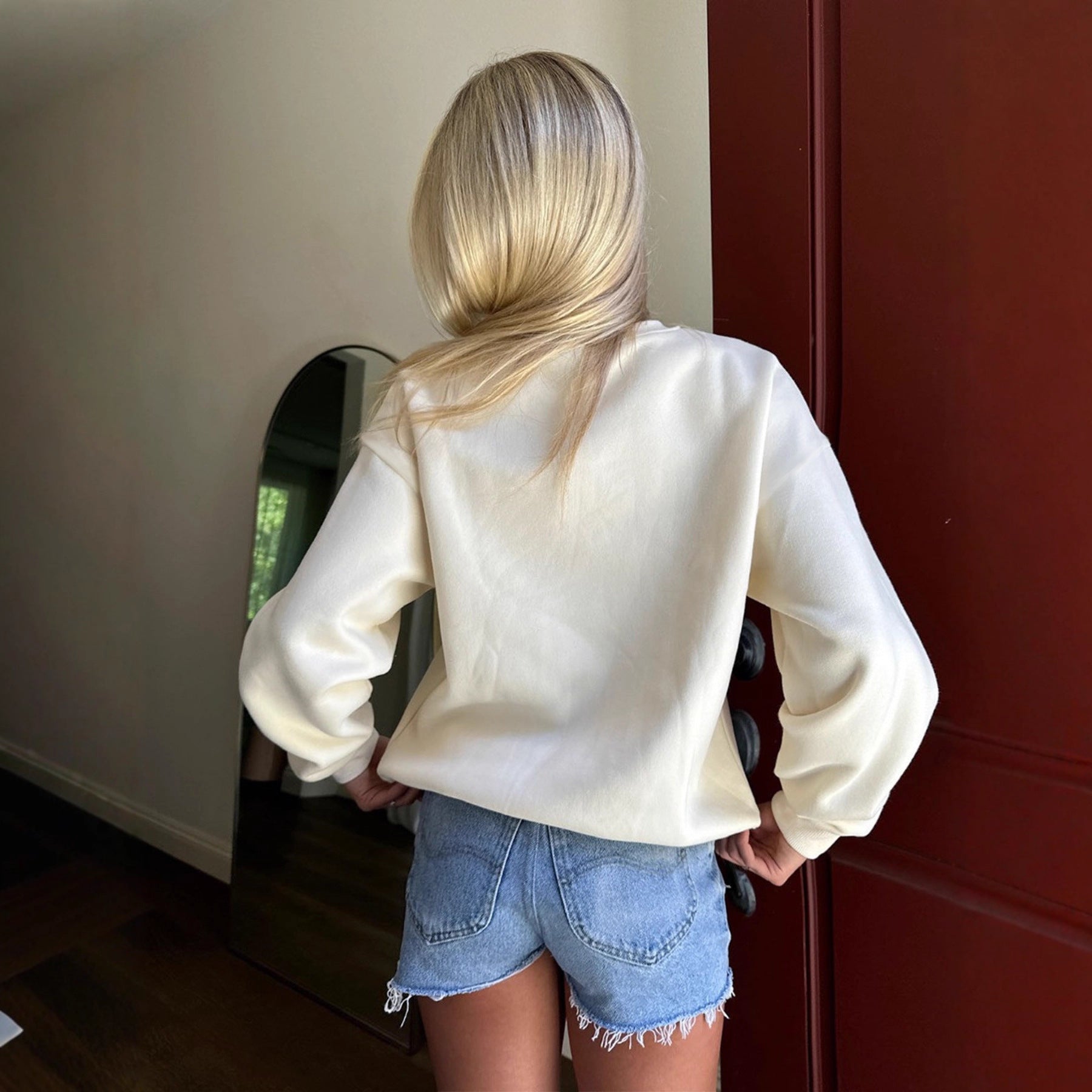 SWEAT A MANCHES LONGUES ET COL ROND AVEC IMPRIME COEUR