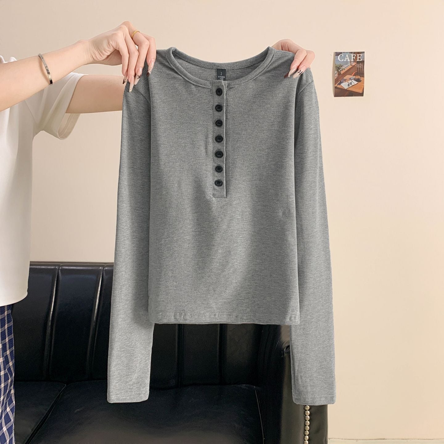 T -SHIRT MANCHE LONGUE COL SEMI OUVERT