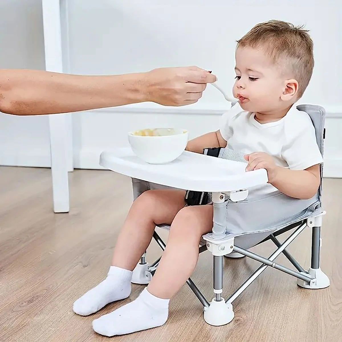 CHAISE DE TABLE A MANGER PORTABLE