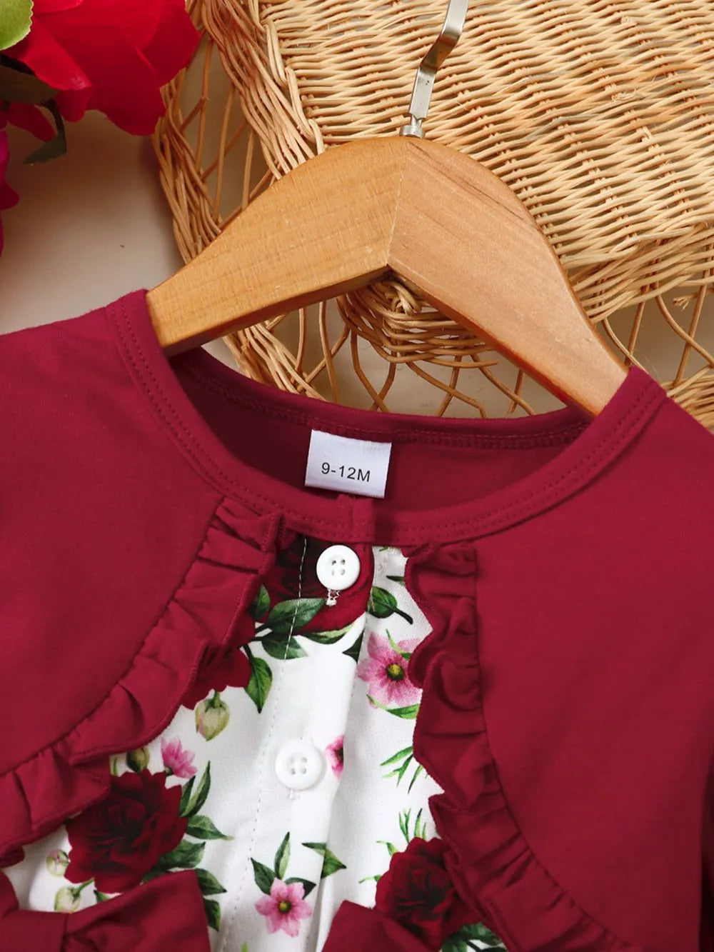 ensemble gilet plus robe a fleur bébé