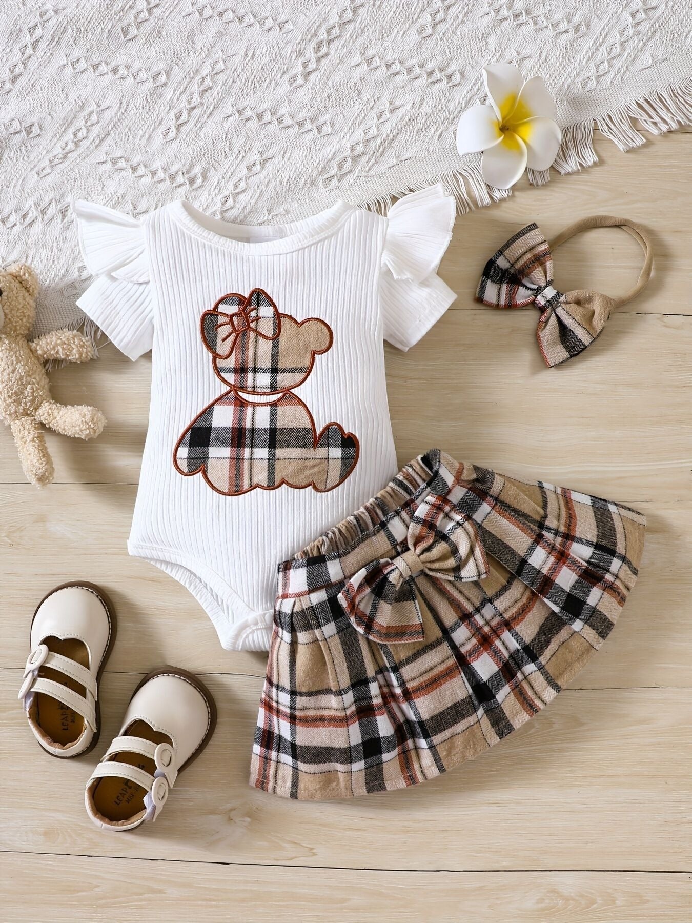 ENSEMBLE POUR BEBE FILLE