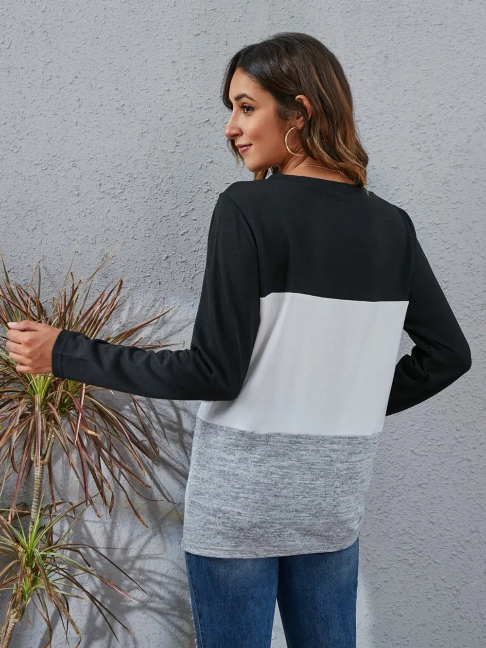 T-shirt à manches longues et col rond à blocs de couleurs