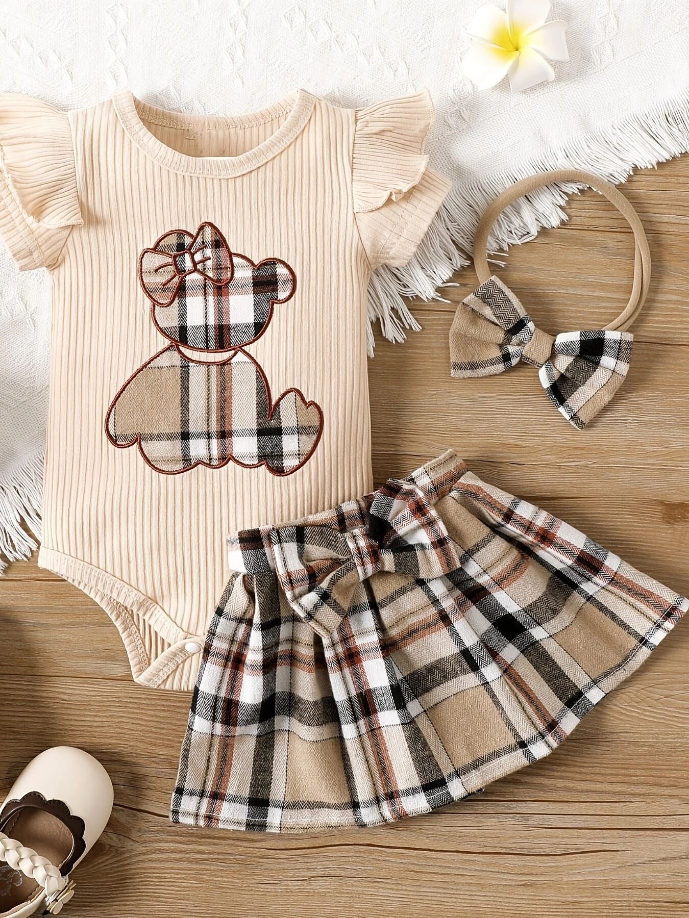 ENSEMBLE POUR BEBE FILLE